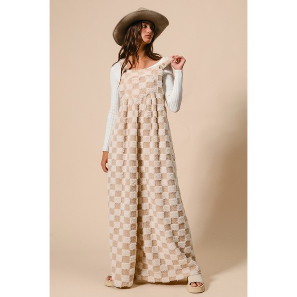 BiBi Cuddled ‘N Cozy Checker Patterned Wide Leg SHERPA Overalls in Ivory/Latte - Picture 10 of 12